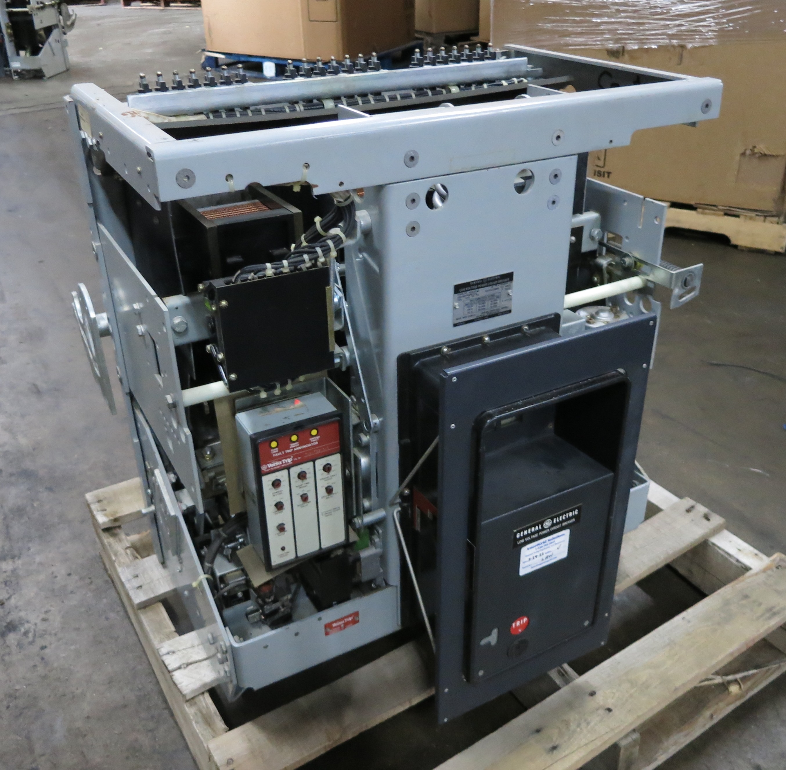 GE AKR 6D 75 3200A EO Circuit Breaker LSG Microversa Trip TA9VT32MGA3 3200 Amp DW5225 2